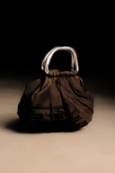 Bolsa M Collab Harpa x Bravio Marrom
